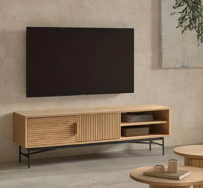 bajo-tv-belisa-dugar-home