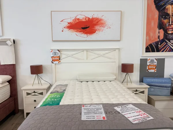 Dormitorio de matrimonio exposición