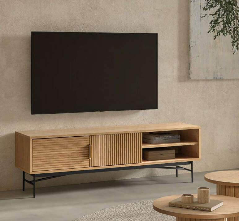 bajo-tv-belisa-dugar-home